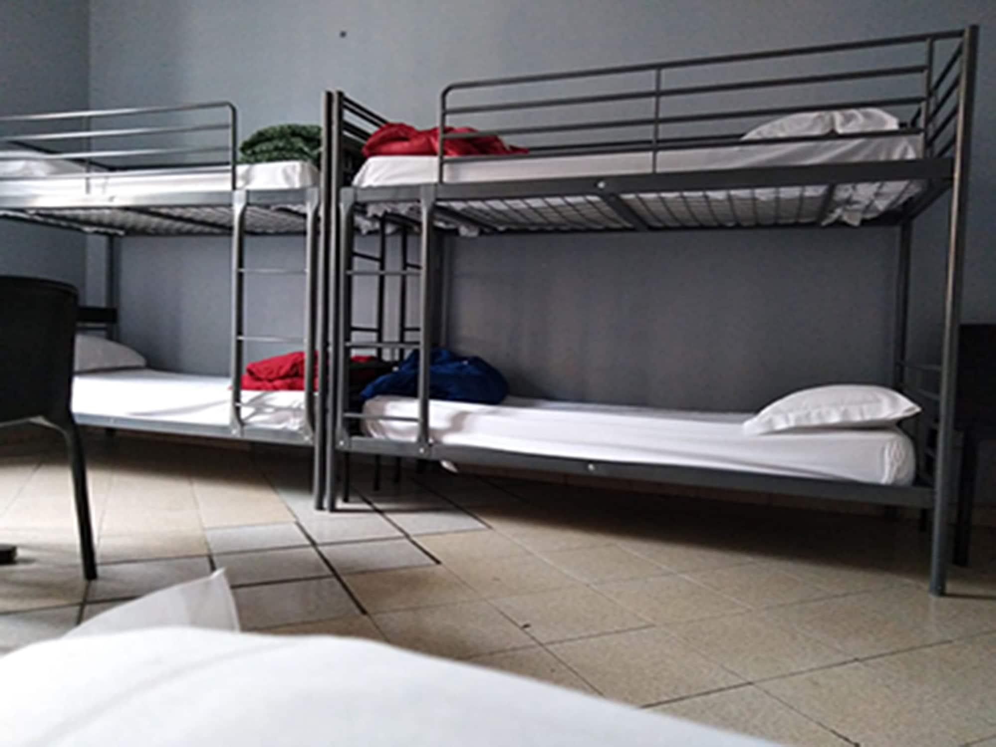 M&J Place Hostel ローマ エクステリア 写真