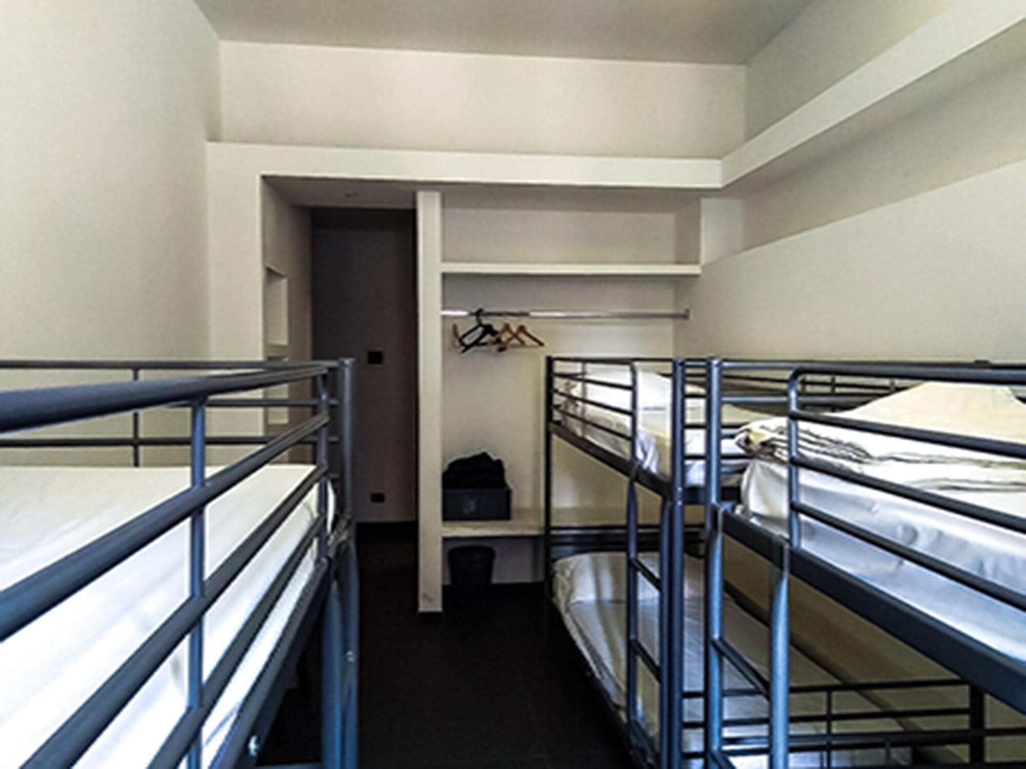 M&J Place Hostel ローマ エクステリア 写真