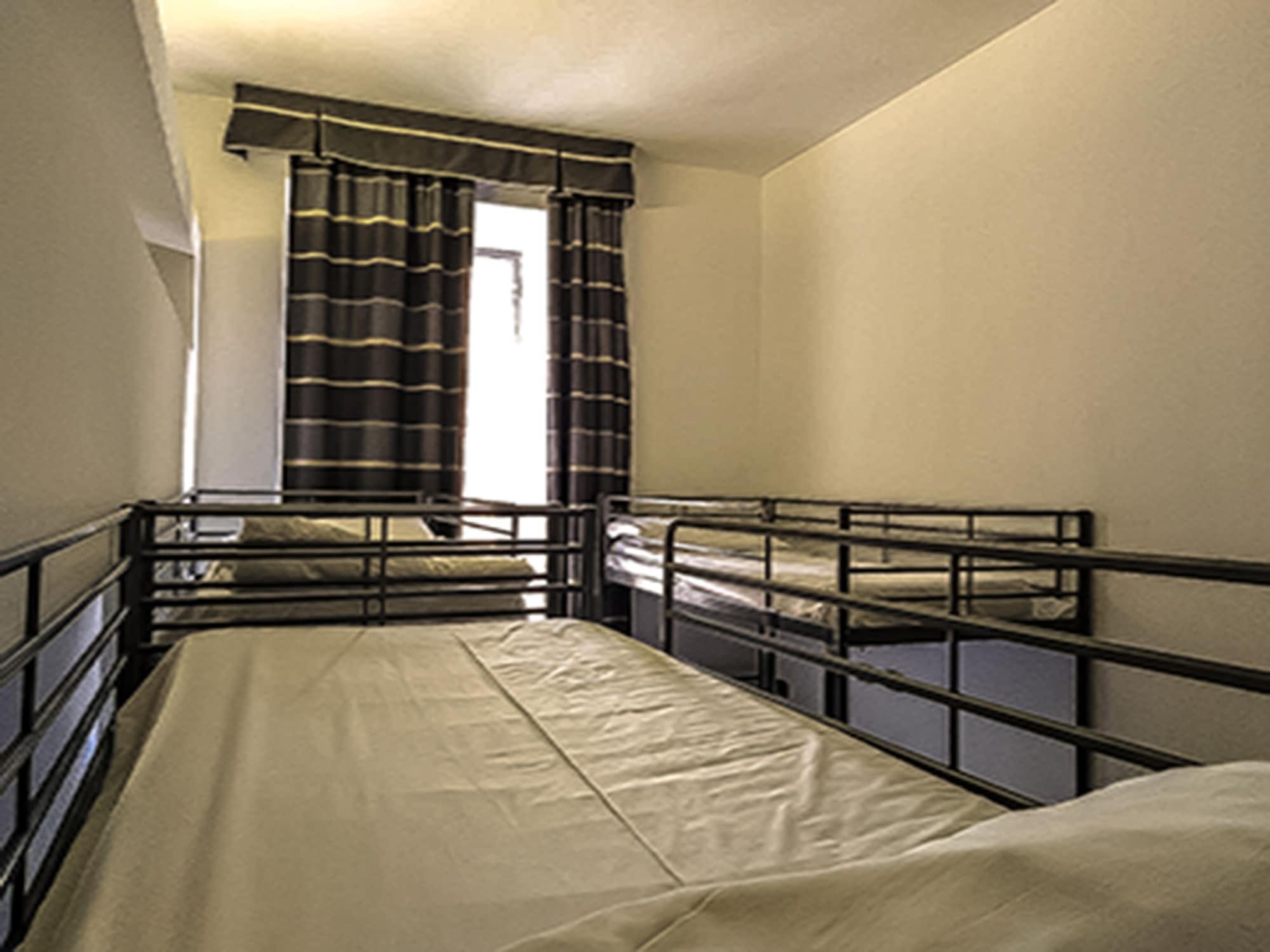M&J Place Hostel ローマ エクステリア 写真